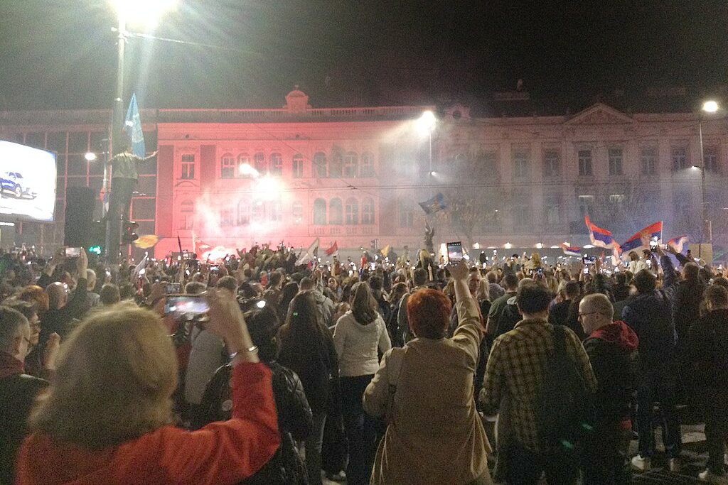 Crisis revolucionaria en Serbia